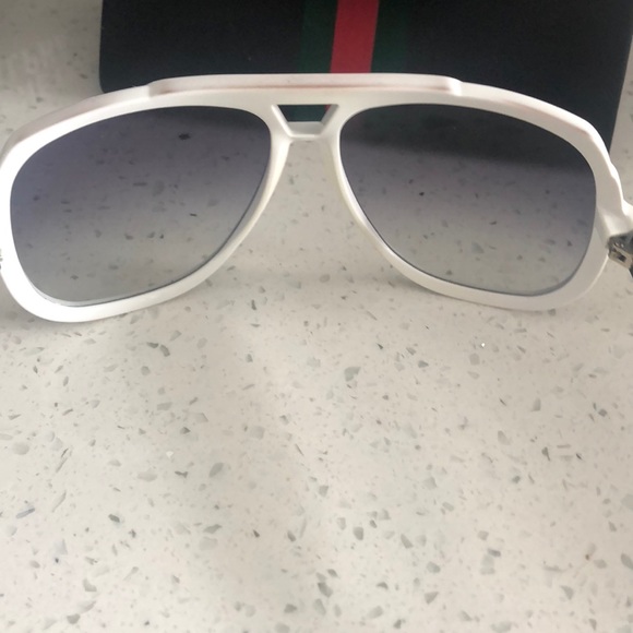Gucci Sunglasses!! - Picture 2 of 3